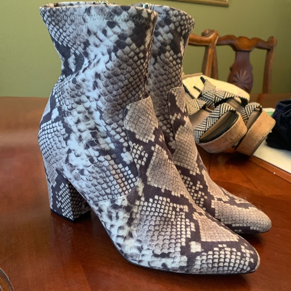 Snakeskin Booties - Picture 1 of 6